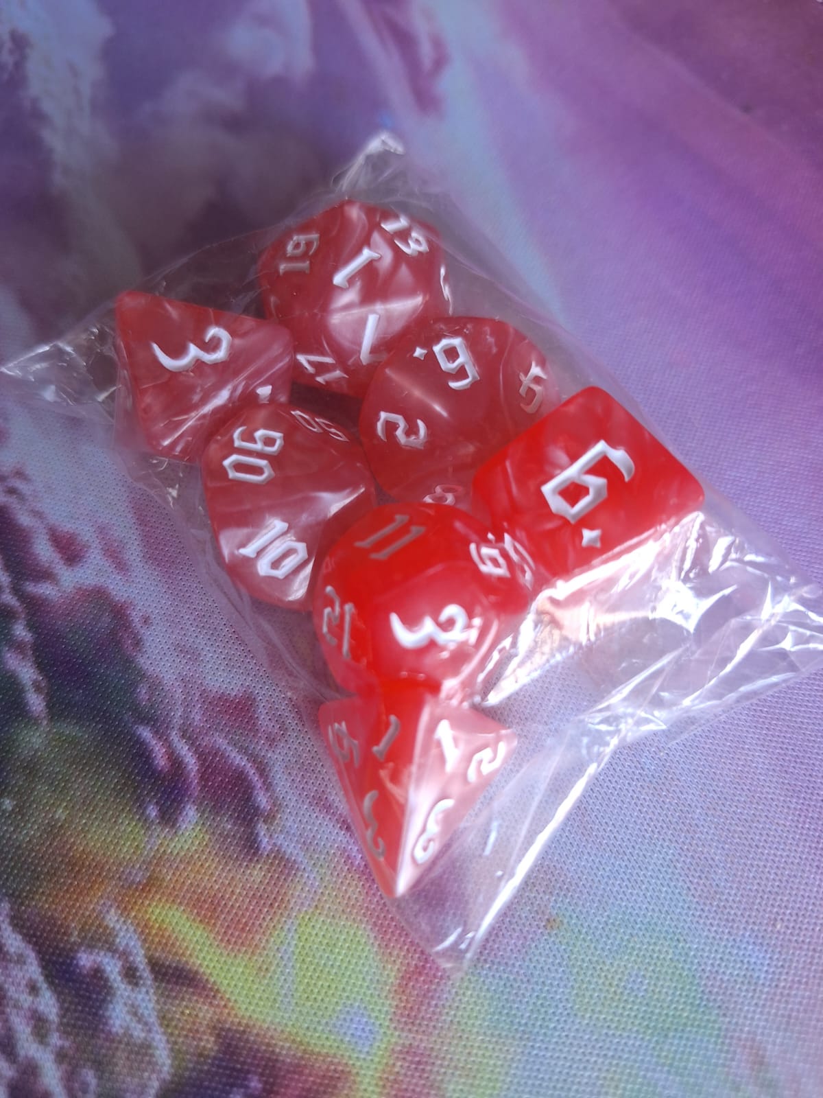 Set de Dados Rojo Candy - Blanco