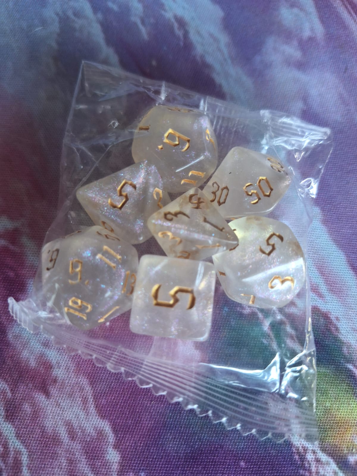 Set de Dados Translucido Glitter - Dorado